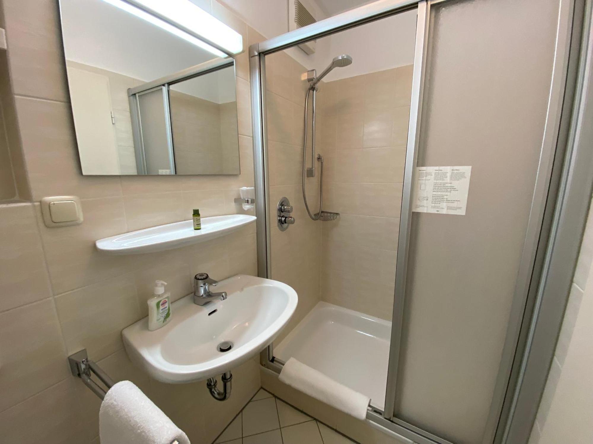Adamidis Hotel Altenmedingen Εξωτερικό φωτογραφία